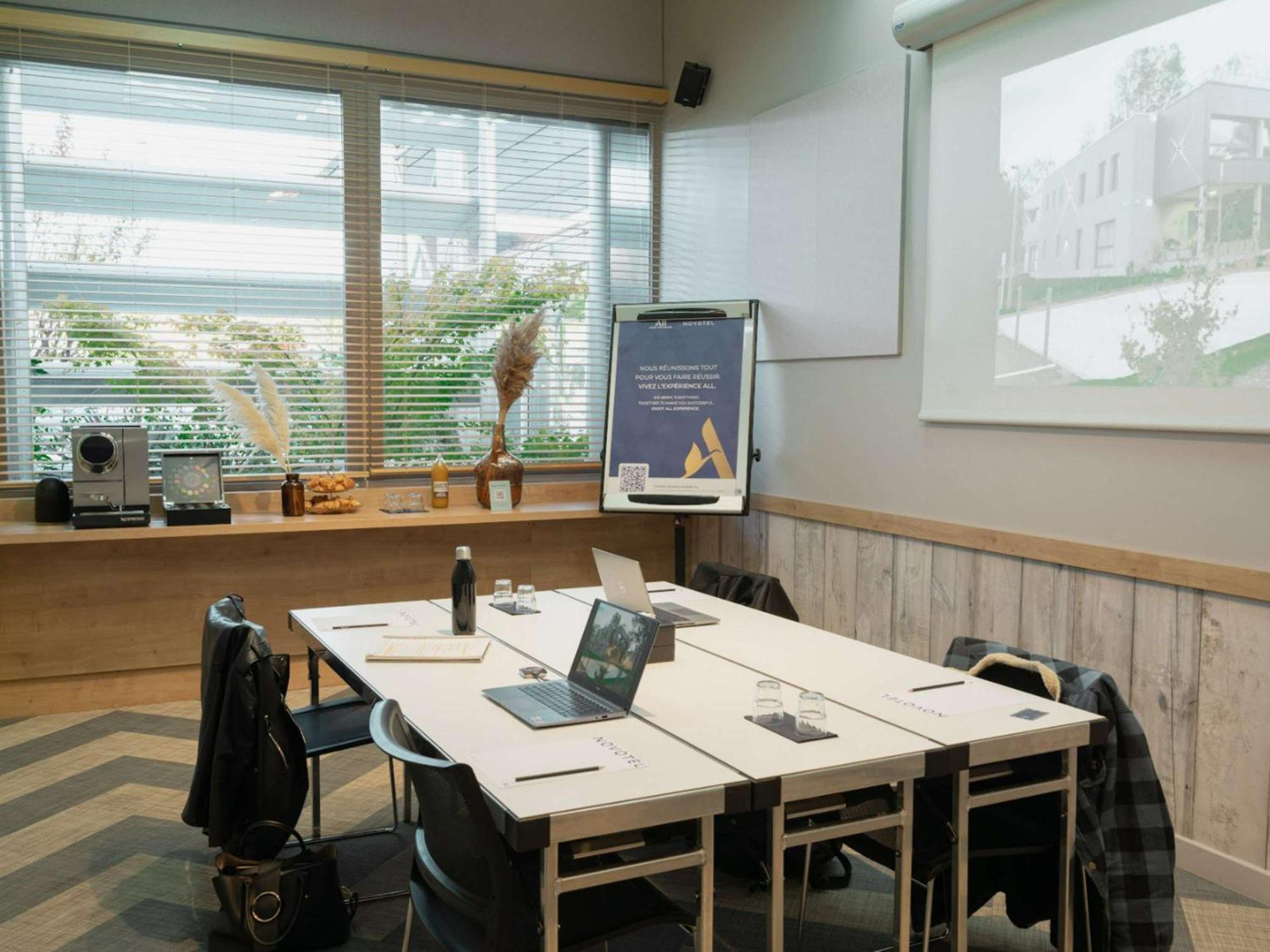 Novotel Valence Sud 4* Valence (Drome)