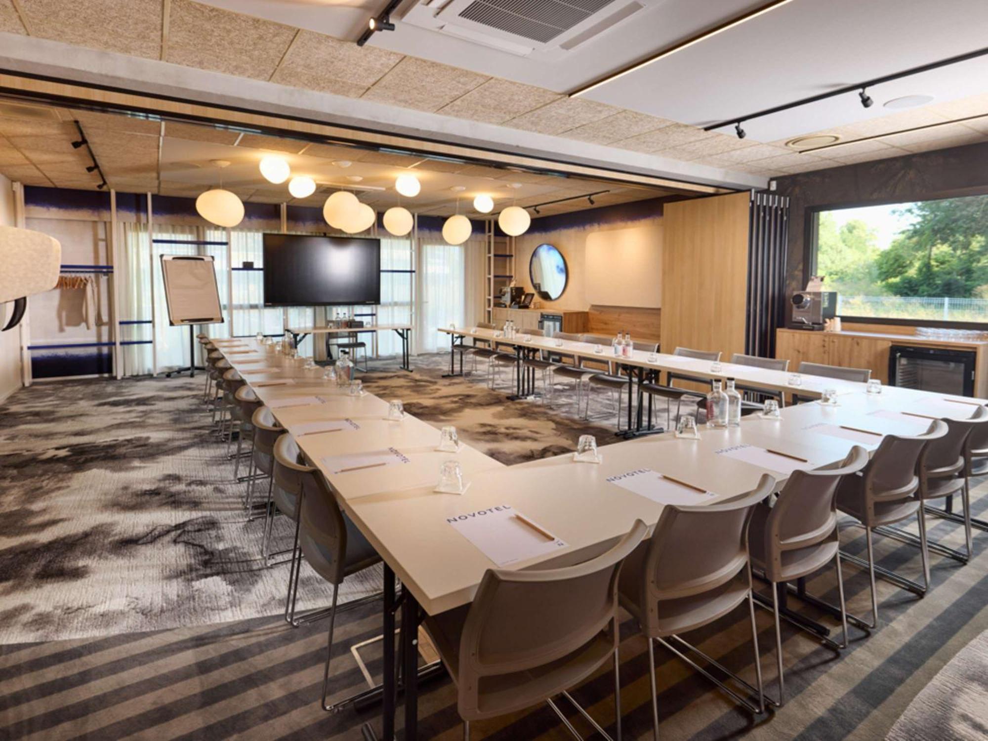 Novotel Valence Sud Hotel 4*