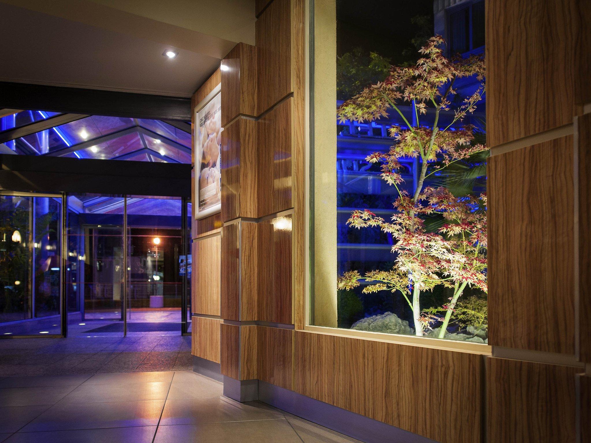 Novotel Sud Hotel 4*